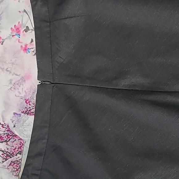 Linen Blend A Line Skirt w Embroidered Flower Details at Hem | Size 16P | NWOT - Picture 3 of 8